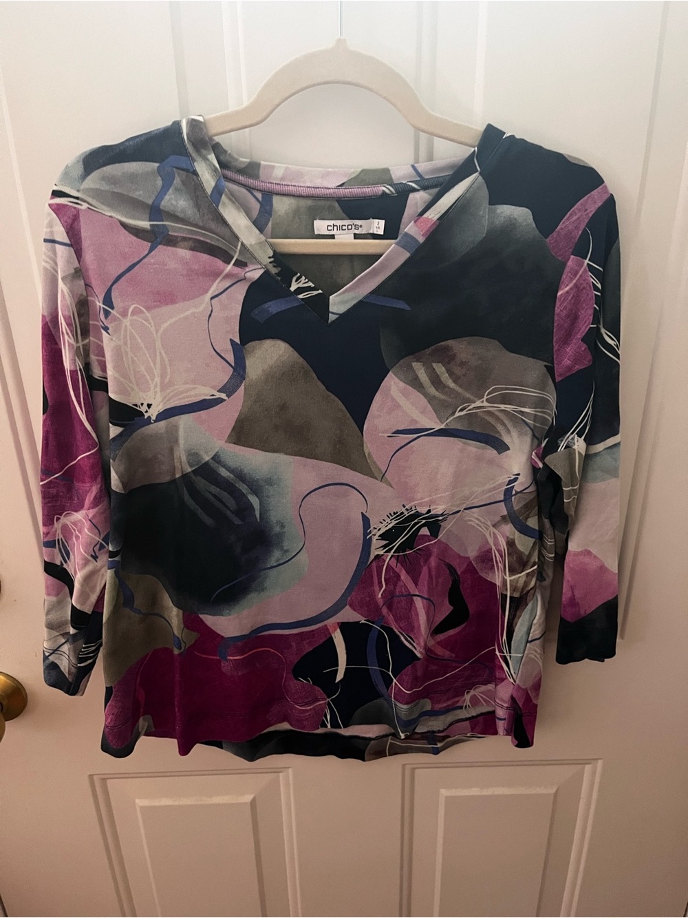 Chico's Abstract V-Neck Top in Purple & Navy-Size 2